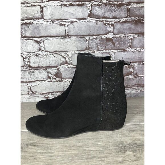 Aquatalia Black Suede Leather Wedge Back Zipper Booties Women’s Sz 8M US/38.5EU - Picture 8 of 16